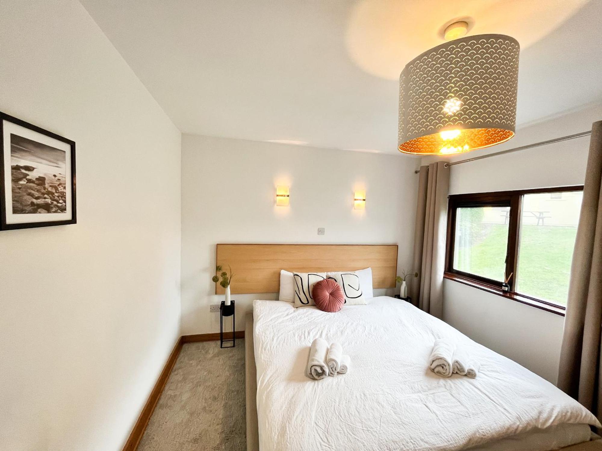 Sea Whispers - My Charming Costal Retreat In 约尔 外观 照片