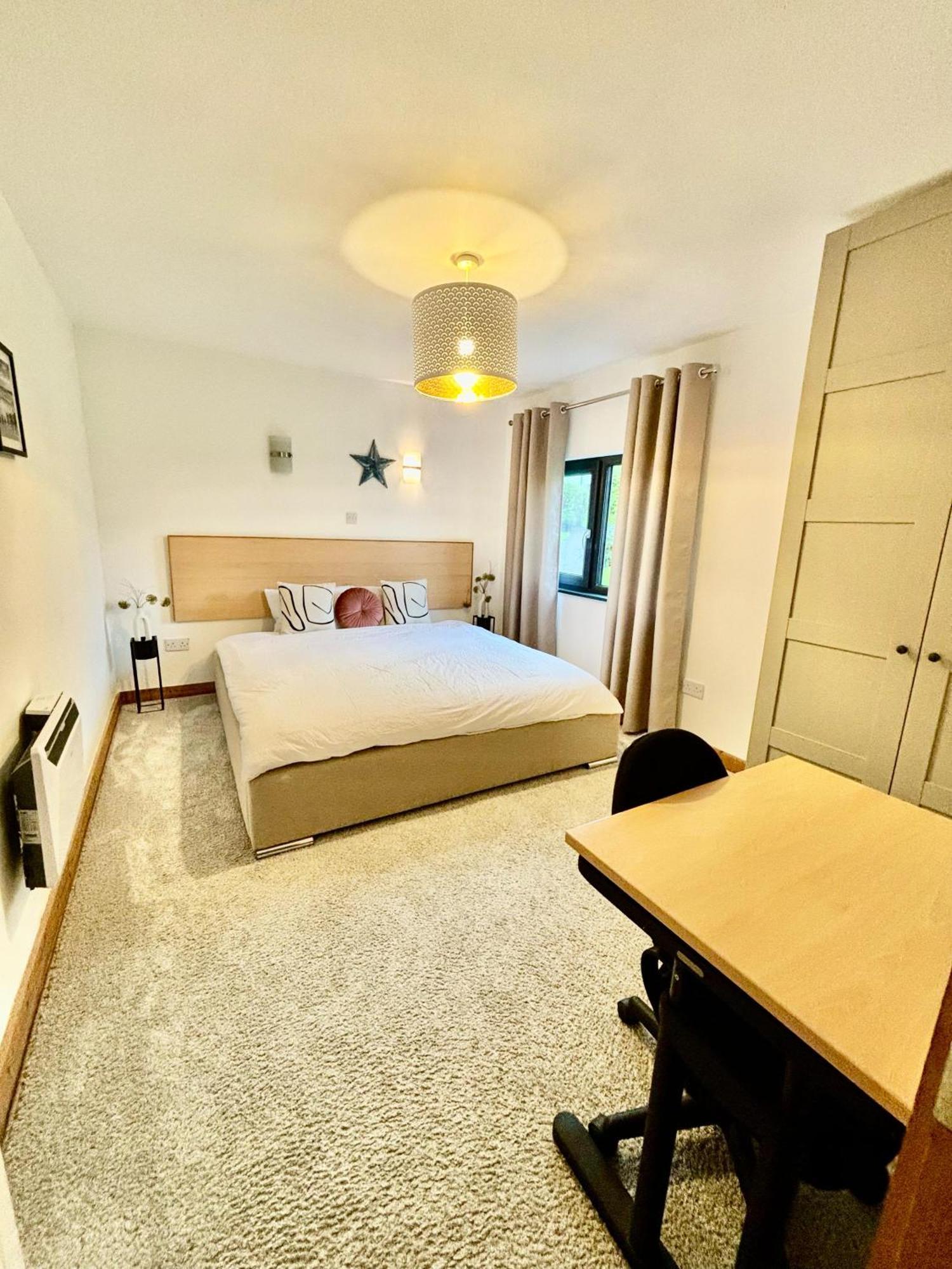 Sea Whispers - My Charming Costal Retreat In 约尔 外观 照片